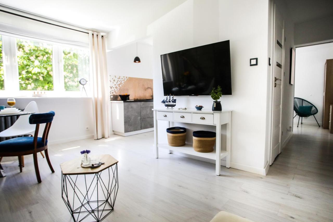 Apartament Szaro Na Bialym Wladyslawowo Luaran gambar