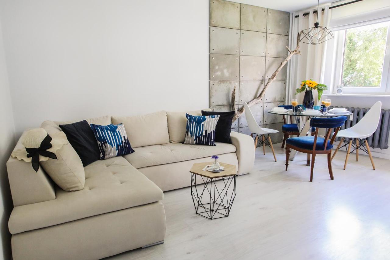 Apartament Szaro Na Bialym Wladyslawowo Luaran gambar