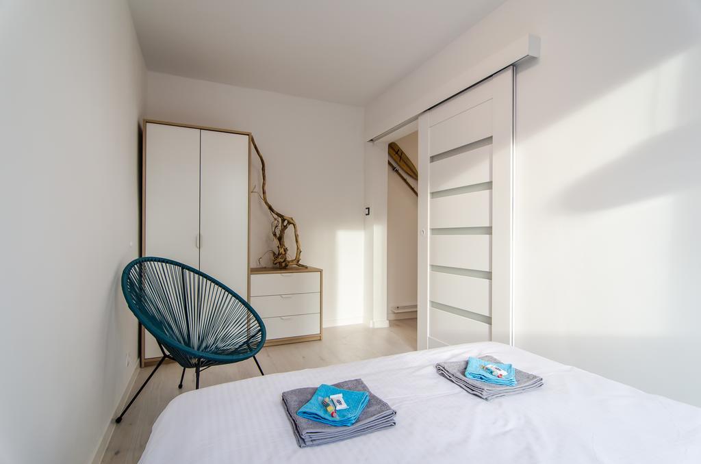 Apartament Szaro Na Bialym Wladyslawowo Luaran gambar